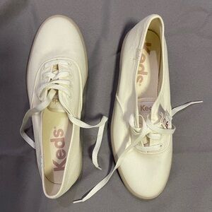 Keds Women's Cream Lace-Up Sneakers